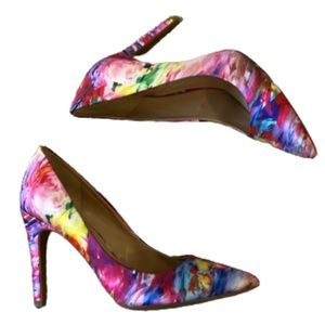Isaac Mizrahi multi color pump